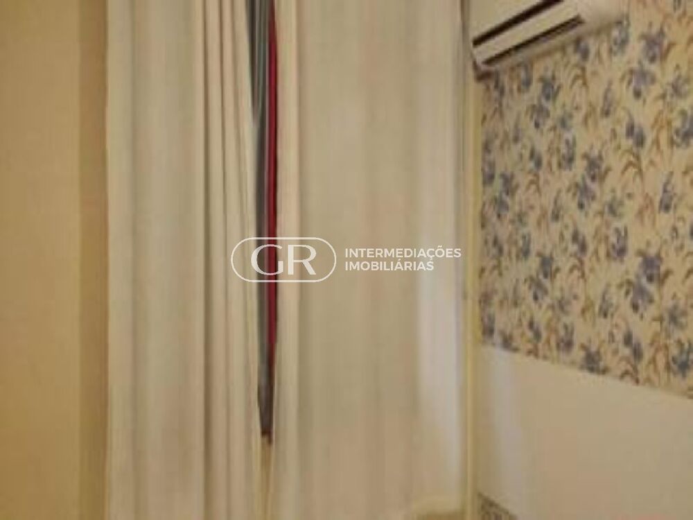 Apartamento à venda com 2 quartos, 80m² - Foto 3