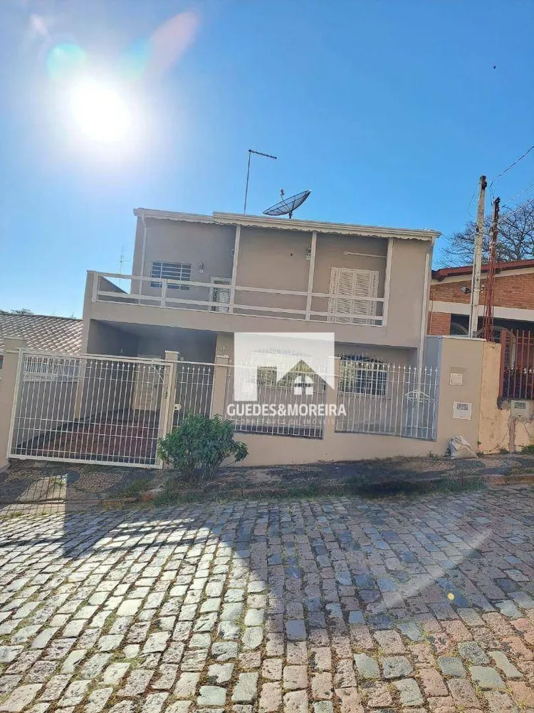 Casa, 4 quartos, 217 m² - Foto 1