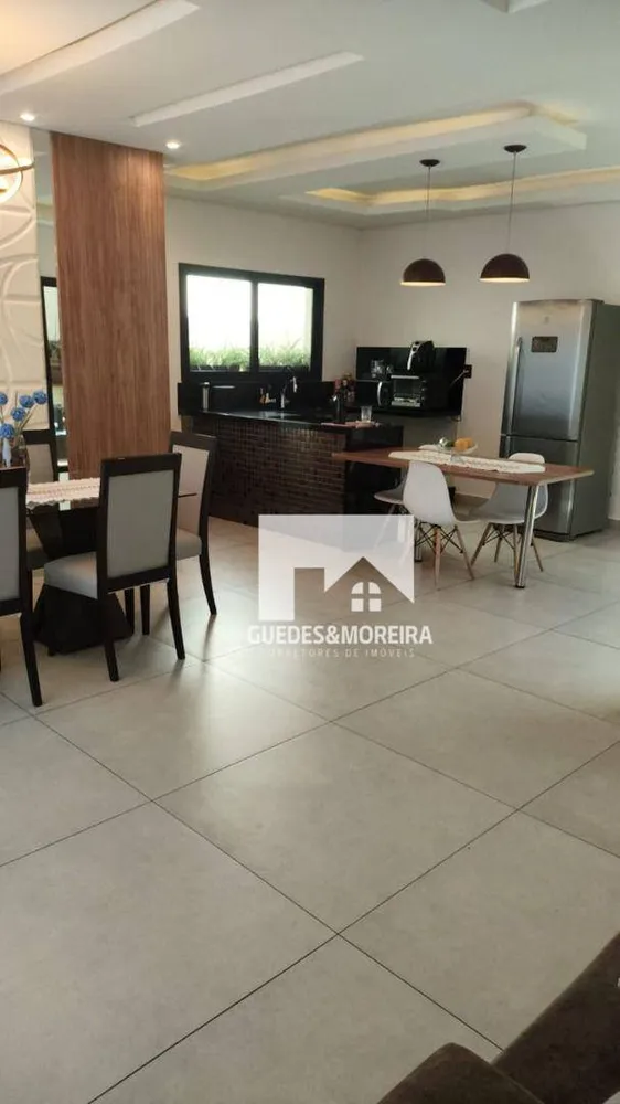Casa, 3 quartos, 250 m² - Foto 2