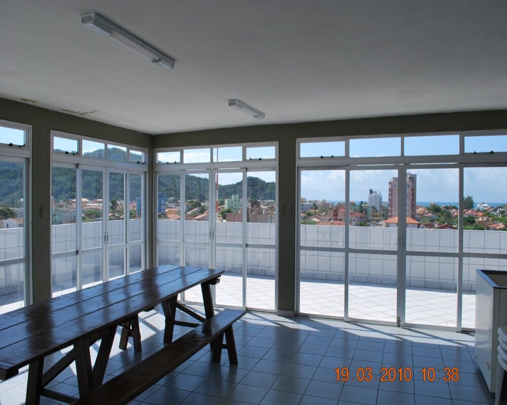 Apartamento à venda com 3 quartos, 98m² - Foto 3