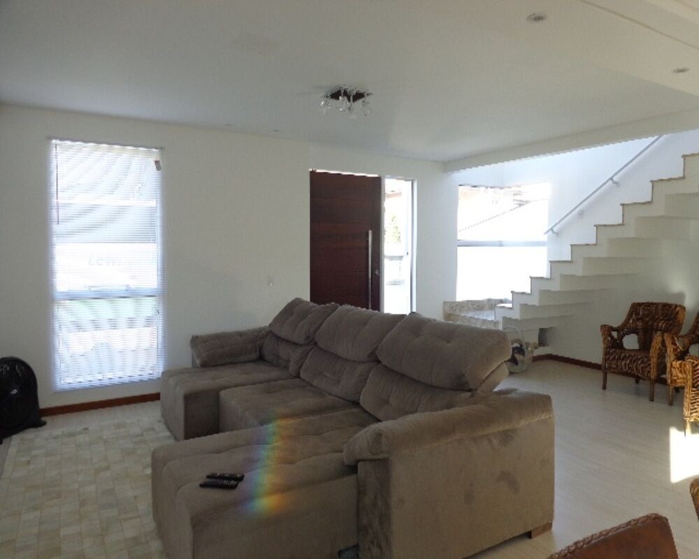 Casa à venda com 2 quartos, 300m² - Foto 11