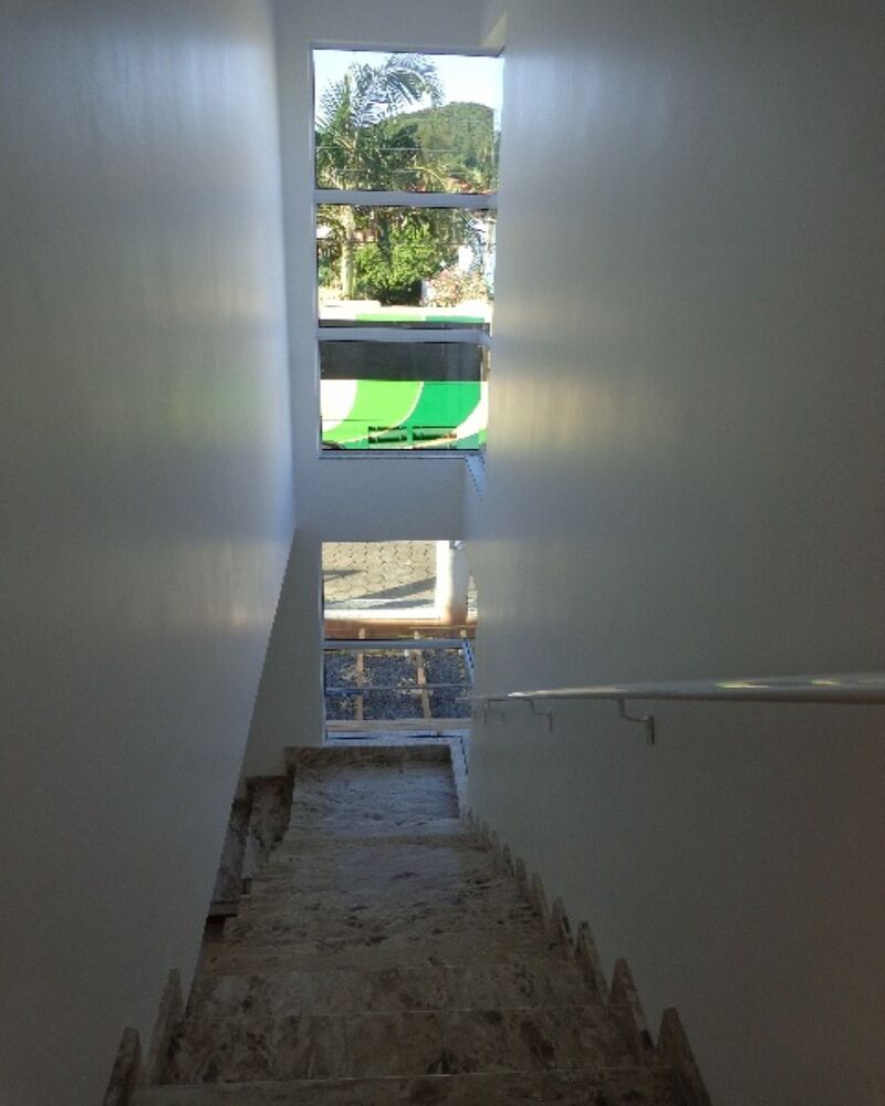 Casa à venda com 2 quartos, 300m² - Foto 16