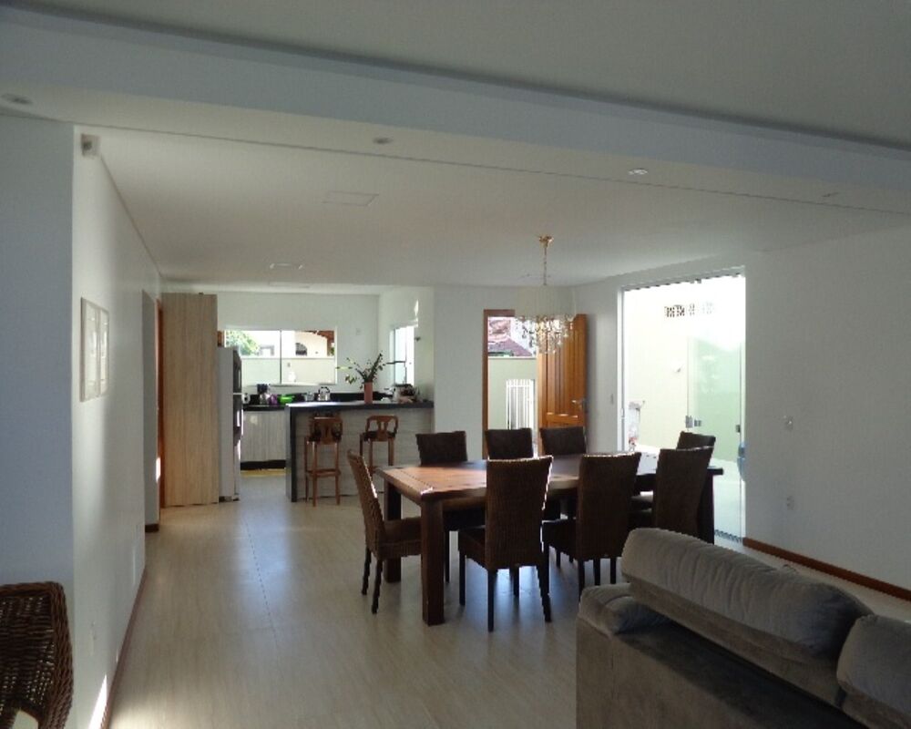 Casa à venda com 2 quartos, 300m² - Foto 13