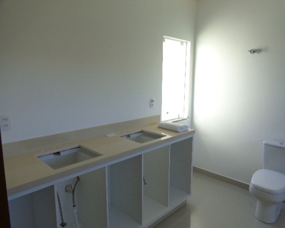 Casa à venda com 2 quartos, 300m² - Foto 19