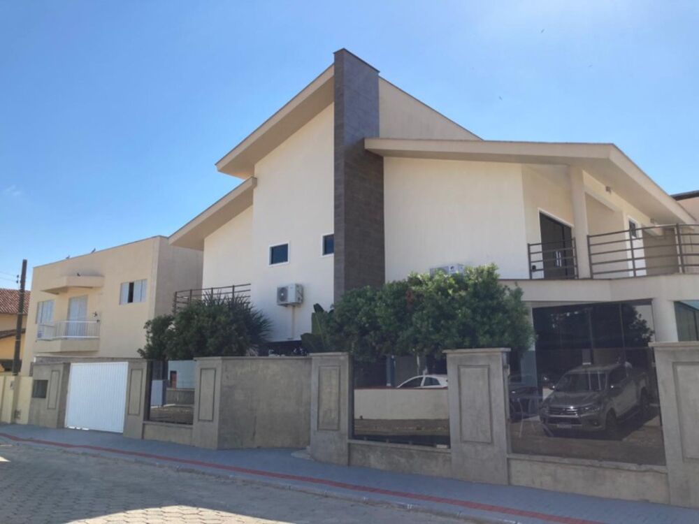 Casa à venda com 4 quartos - Foto 1