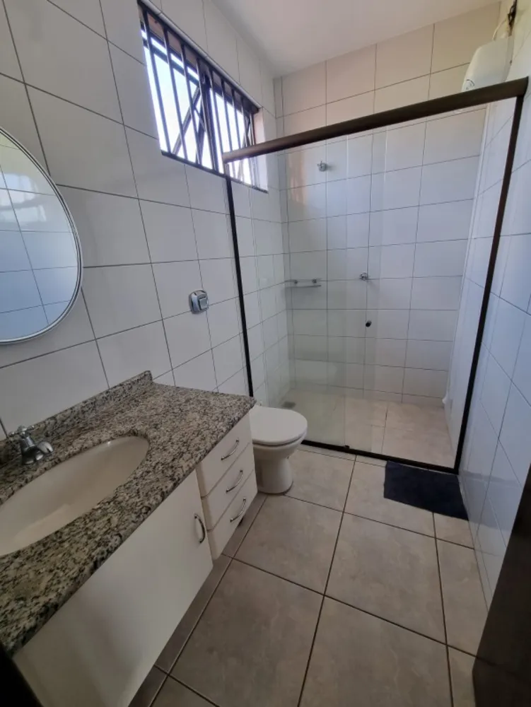 Casa, 4 quartos, 227 m² - Foto 2