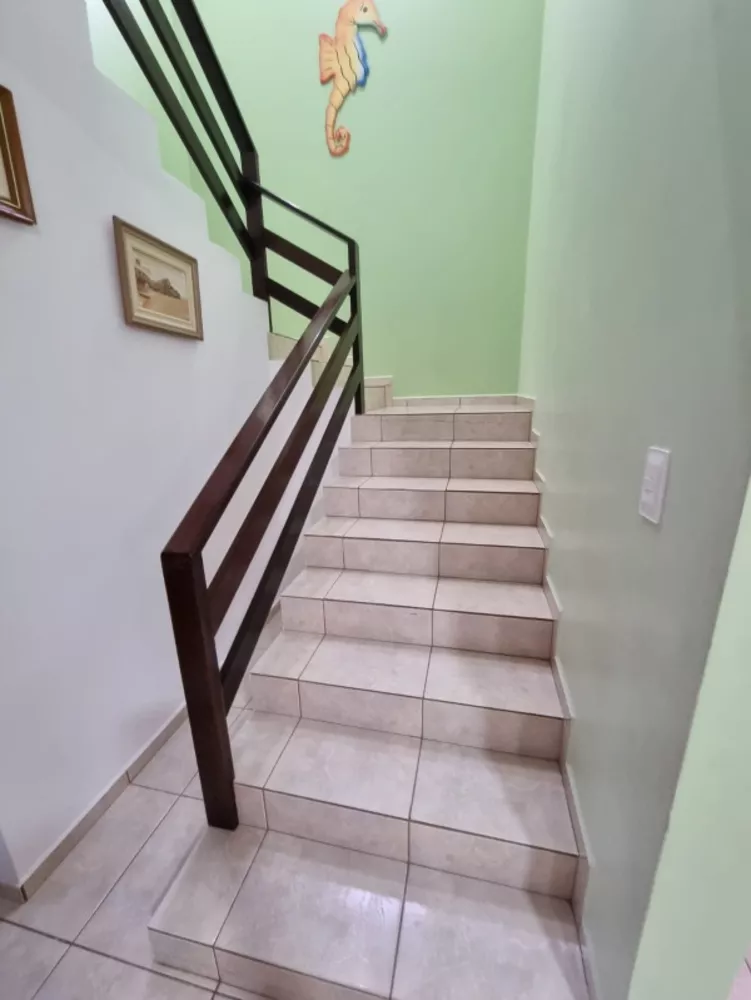 Casa, 4 quartos, 227 m² - Foto 2