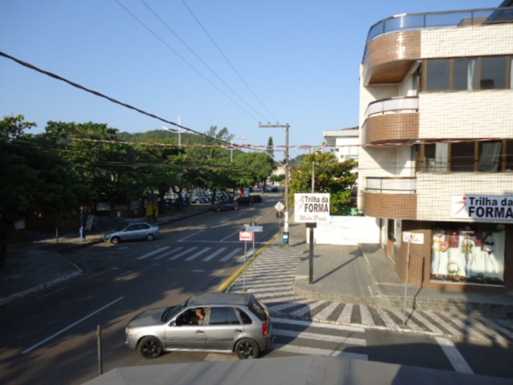 Apartamento para alugar com 2 quartos, 114m² - Foto 2