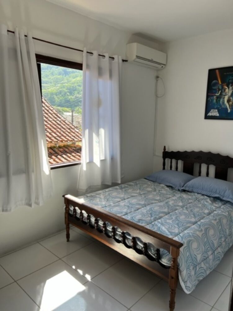 Casa à venda com 4 quartos, 150m² - Foto 2