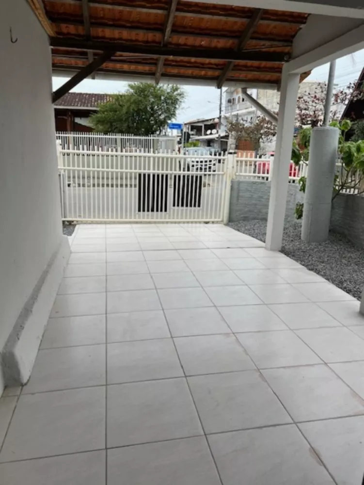 Casa, 7 quartos, 200 m² - Foto 1
