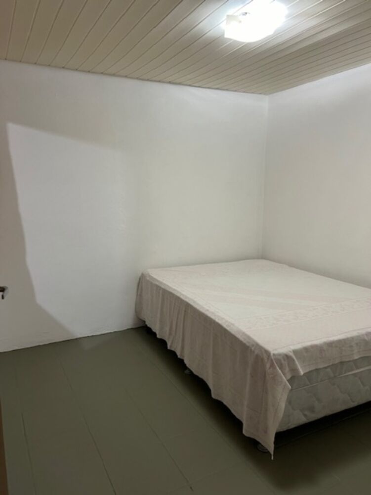 Casa à venda e aluguel com 7 quartos, 200m² - Foto 12