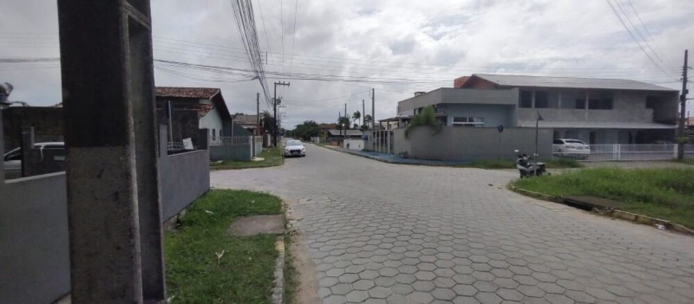 Casa à venda e aluguel com 3 quartos, 70m² - Foto 4
