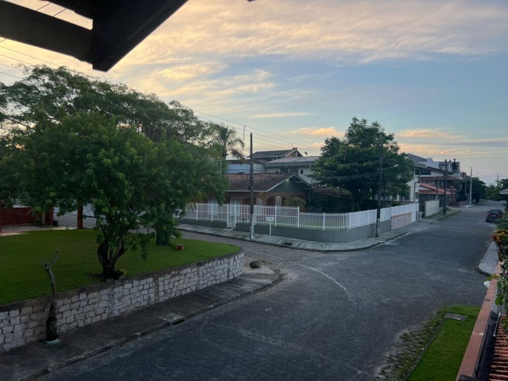 Casa à venda com 5 quartos, 125m² - Foto 6