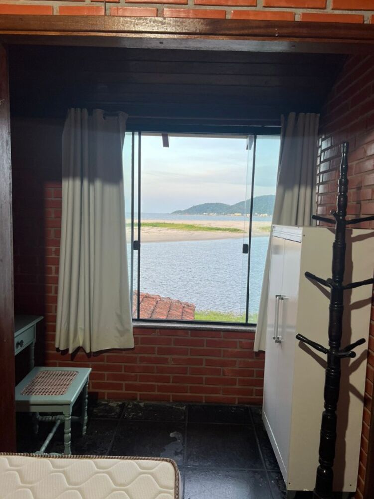 Casa à venda com 5 quartos, 125m² - Foto 3