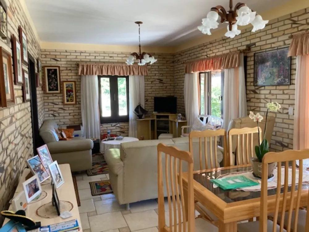 Casa, 5 quartos, 250 m² - Foto 1