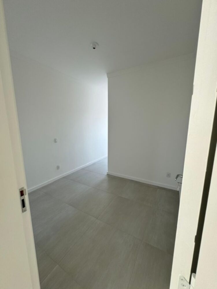 Casa à venda com 3 quartos, 100m² - Foto 11