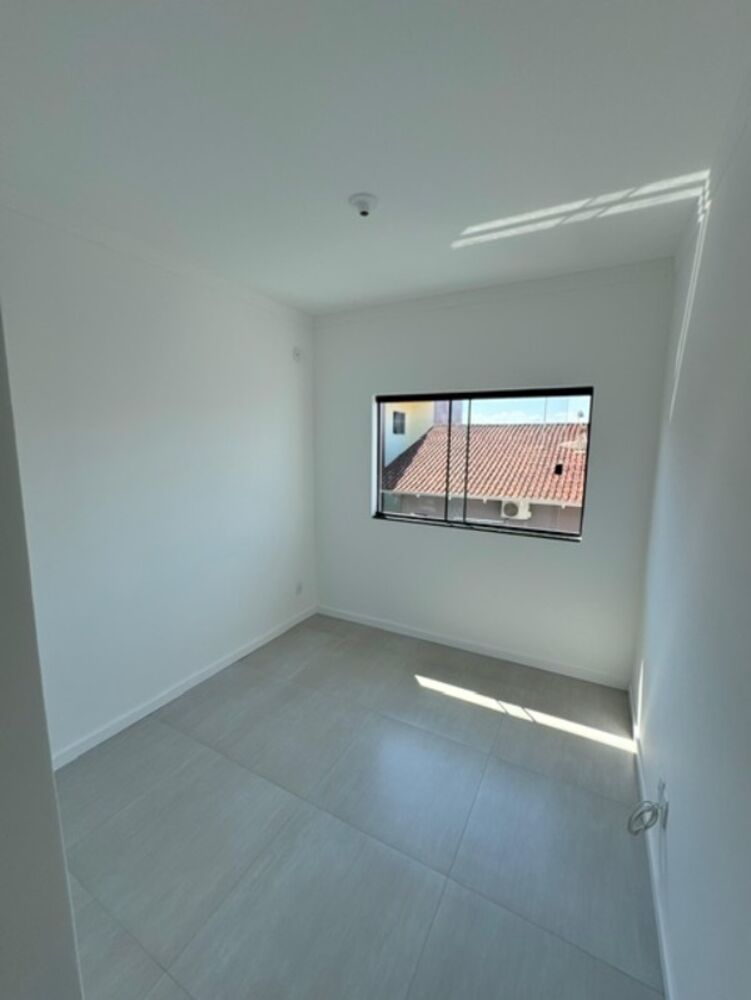 Casa à venda com 3 quartos, 100m² - Foto 5
