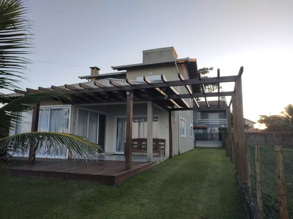 Casa, 4 quartos, 227 m² - Foto 1