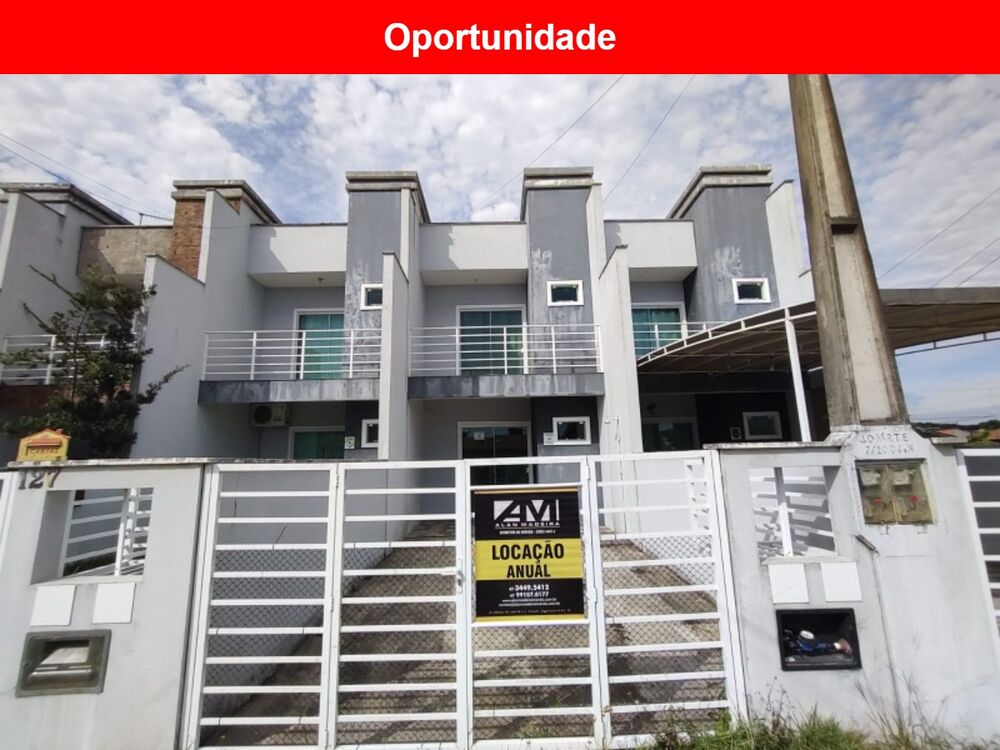 Casa à venda com 2 quartos, 130m² - Foto 1