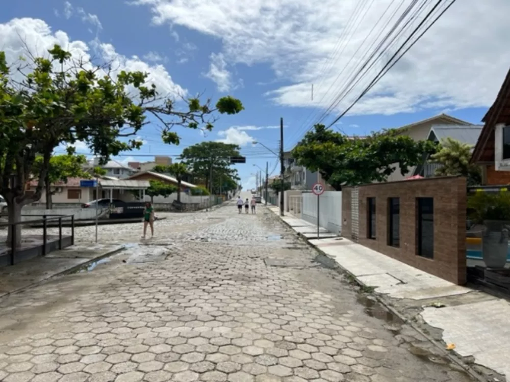 Casa, 2 quartos, 90 m² - Foto 1