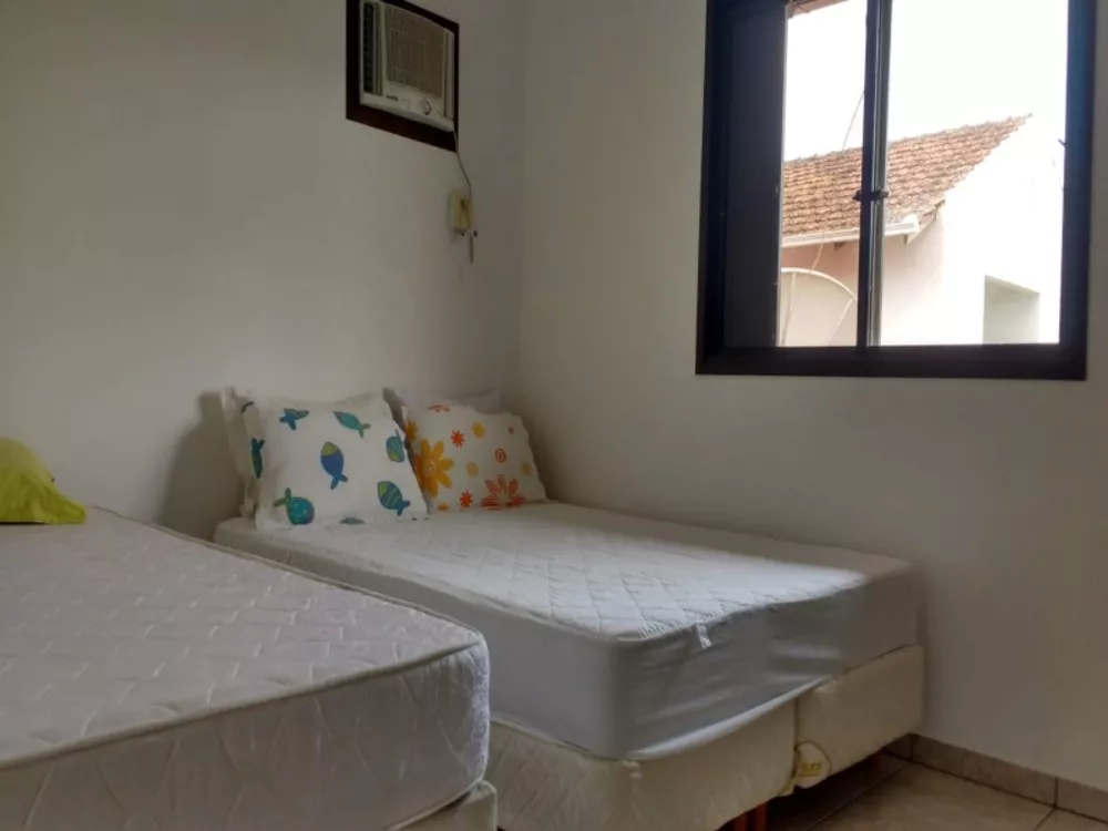 Casa, 4 quartos, 240 m² - Foto 2