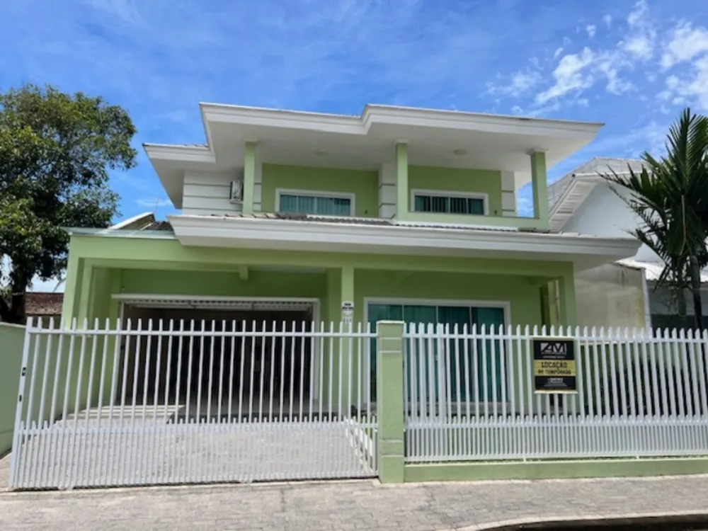 Casa, 3 quartos, 250 m² - Foto 1