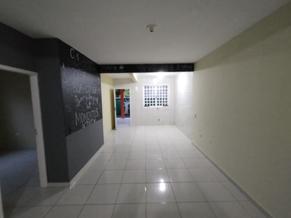Casa para alugar com 3 quartos, 100m² - Foto 11