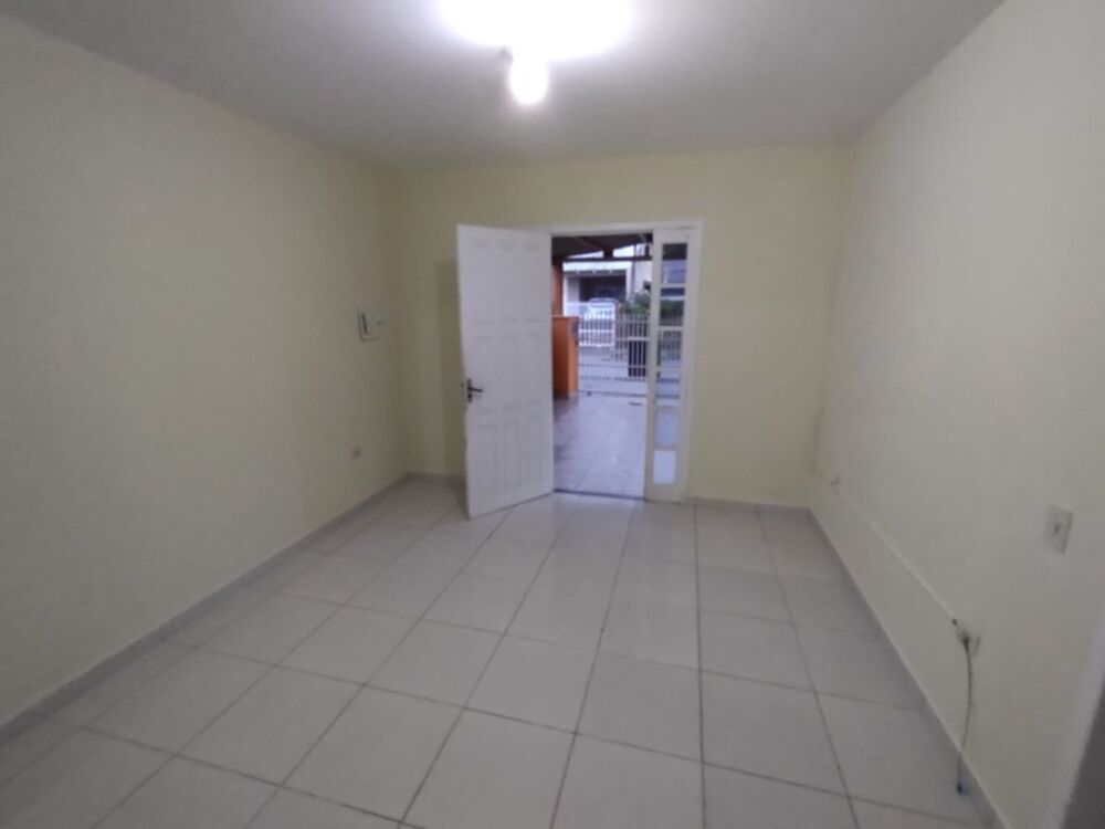 Casa para alugar com 3 quartos, 100m² - Foto 18