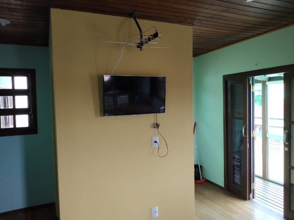 Casa à venda com 5 quartos, 256m² - Foto 2