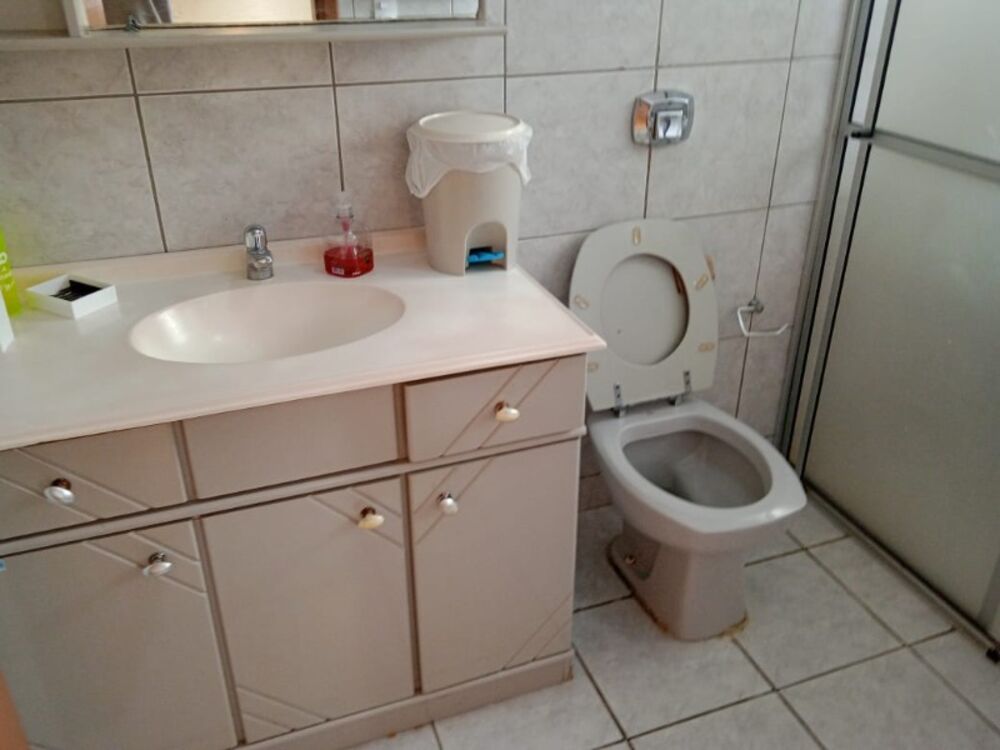 Casa à venda com 4 quartos, 100m² - Foto 4