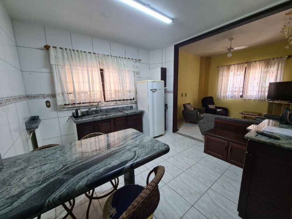 Casa à venda com 3 quartos, 178m² - Foto 13