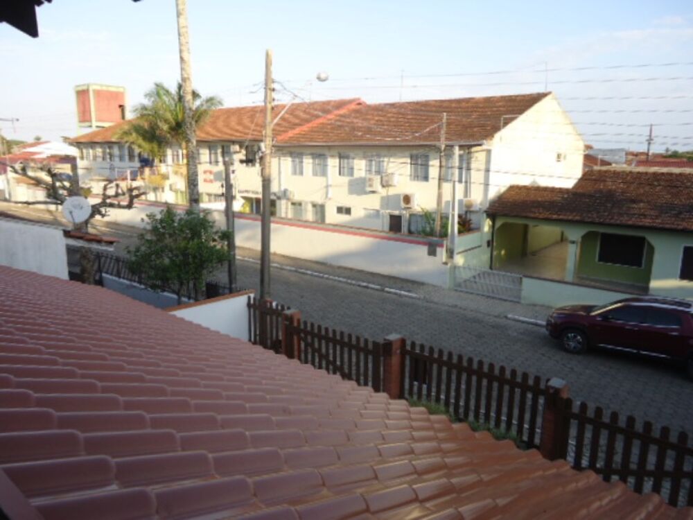 Casa à venda e aluguel com 4 quartos, 190m² - Foto 2