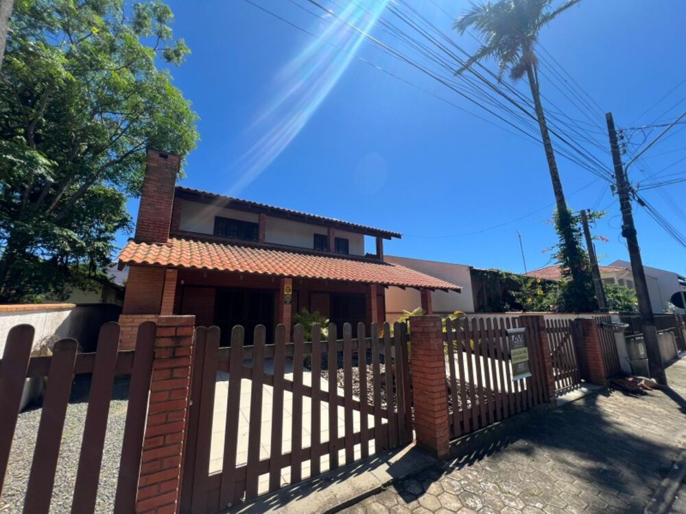 Casa à venda e aluguel com 4 quartos, 190m² - Foto 19