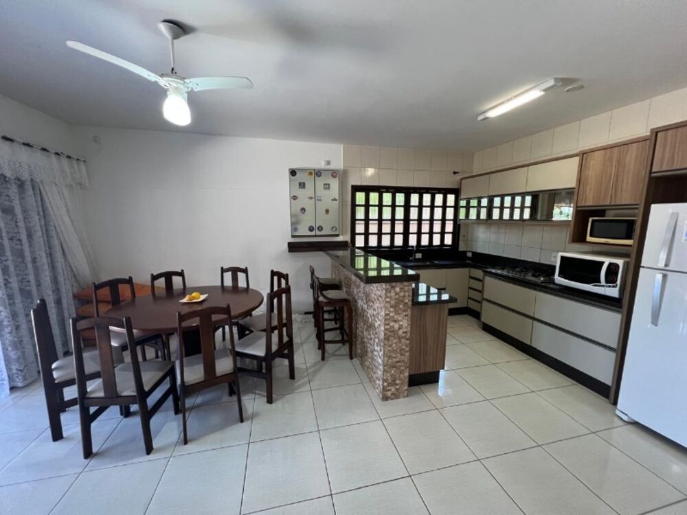 Casa à venda e aluguel com 4 quartos, 190m² - Foto 17