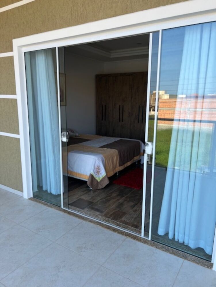 Casa à venda com 4 quartos, 250m² - Foto 1