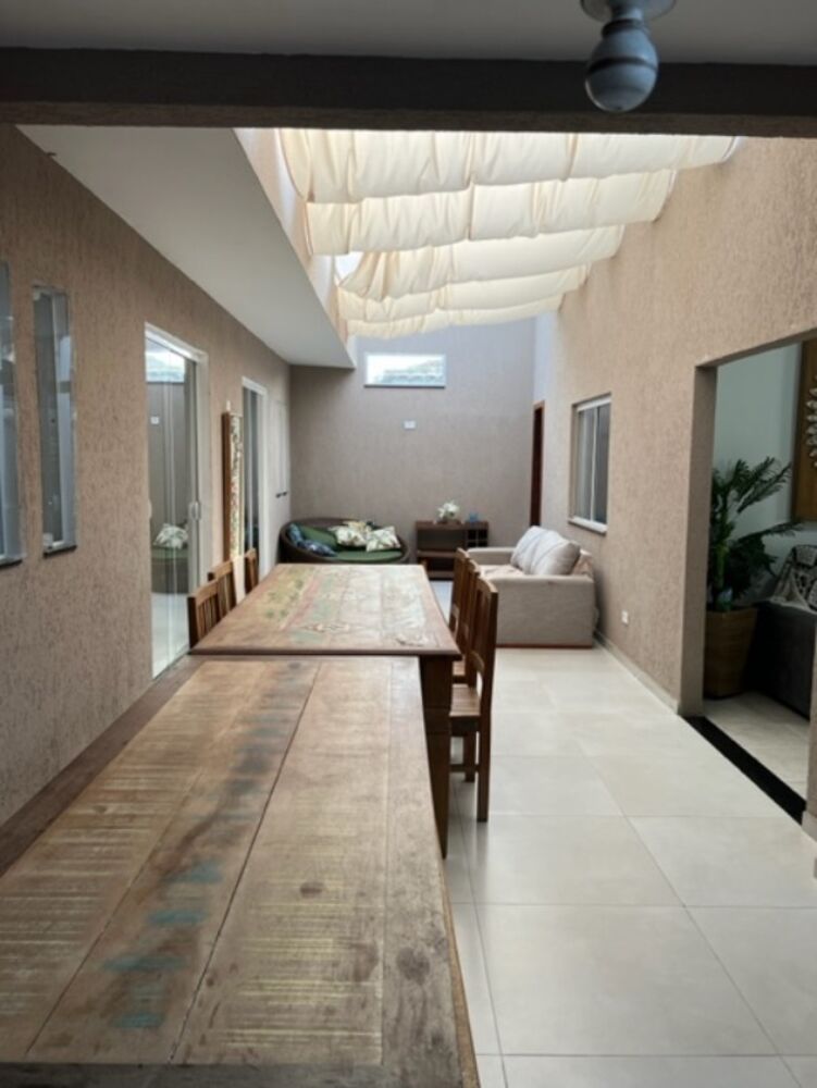 Casa à venda com 5 quartos, 200m² - Foto 4