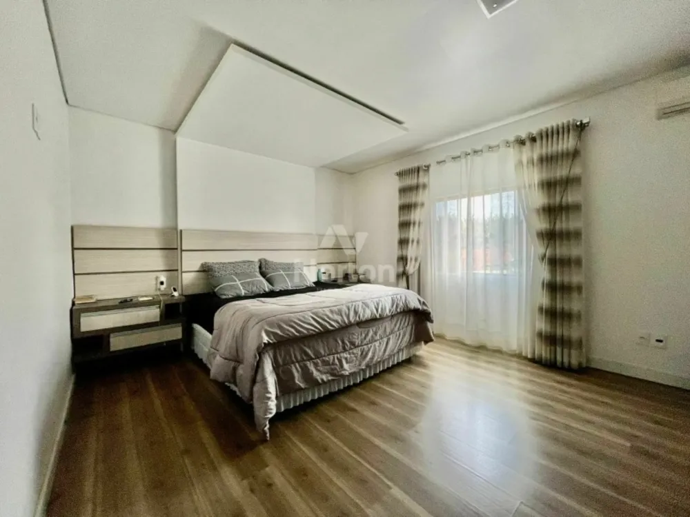 Casa, 4 quartos, 375 m² - Foto 4