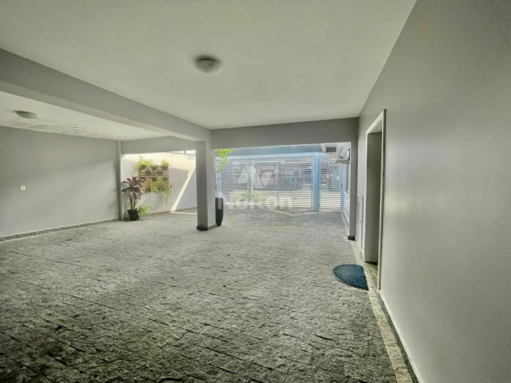 Casa, 4 quartos, 375 m² - Foto 2