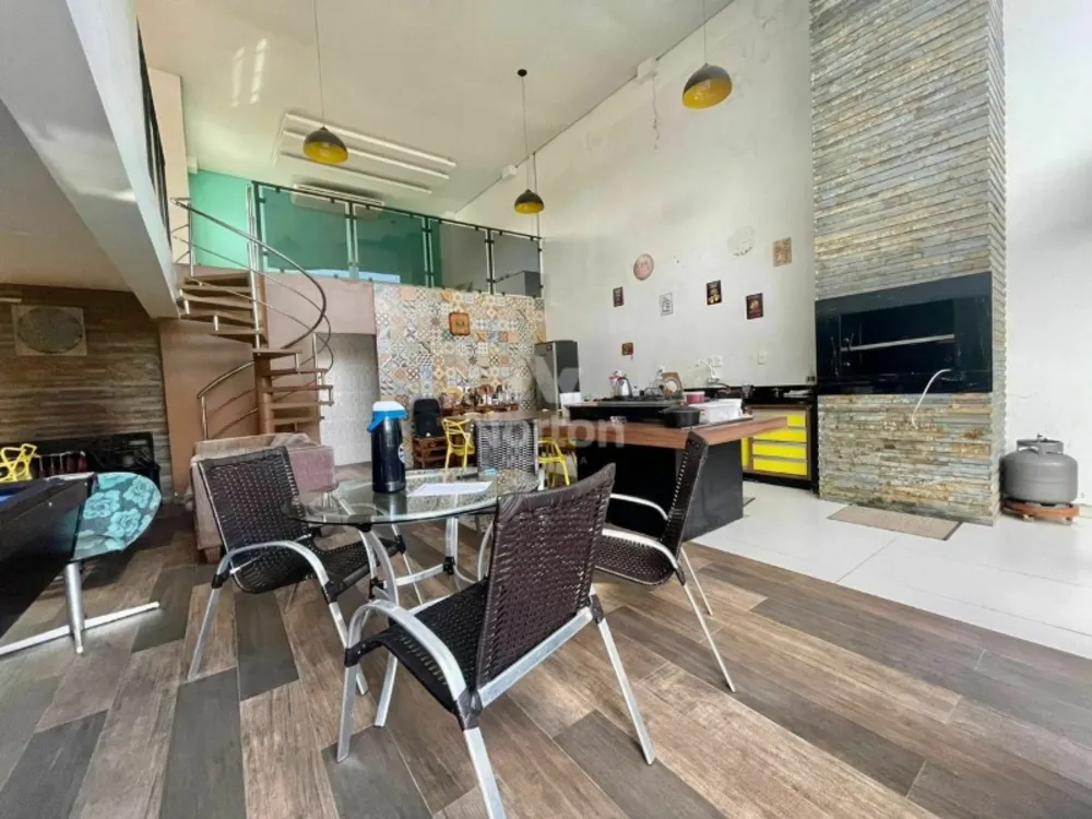 Casa, 4 quartos, 375 m² - Foto 3