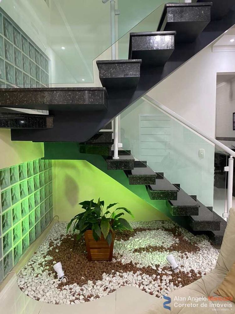 Sobrado à venda com 5 quartos, 300m² - Foto 9