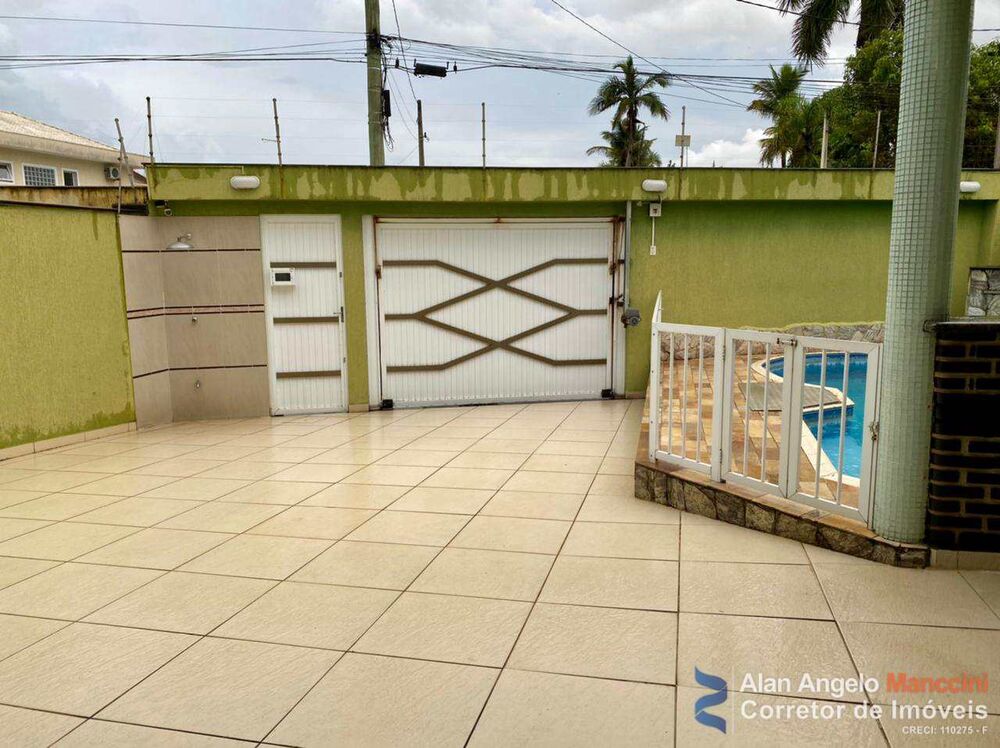 Sobrado à venda com 5 quartos, 300m² - Foto 1