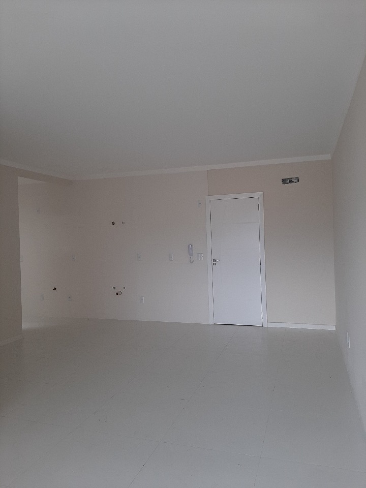 Apartamento à venda com 2 quartos, 76m² - Foto 4