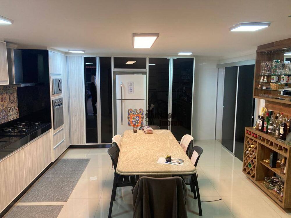 Sobrado, 4 quartos, 320 m² - Foto 4