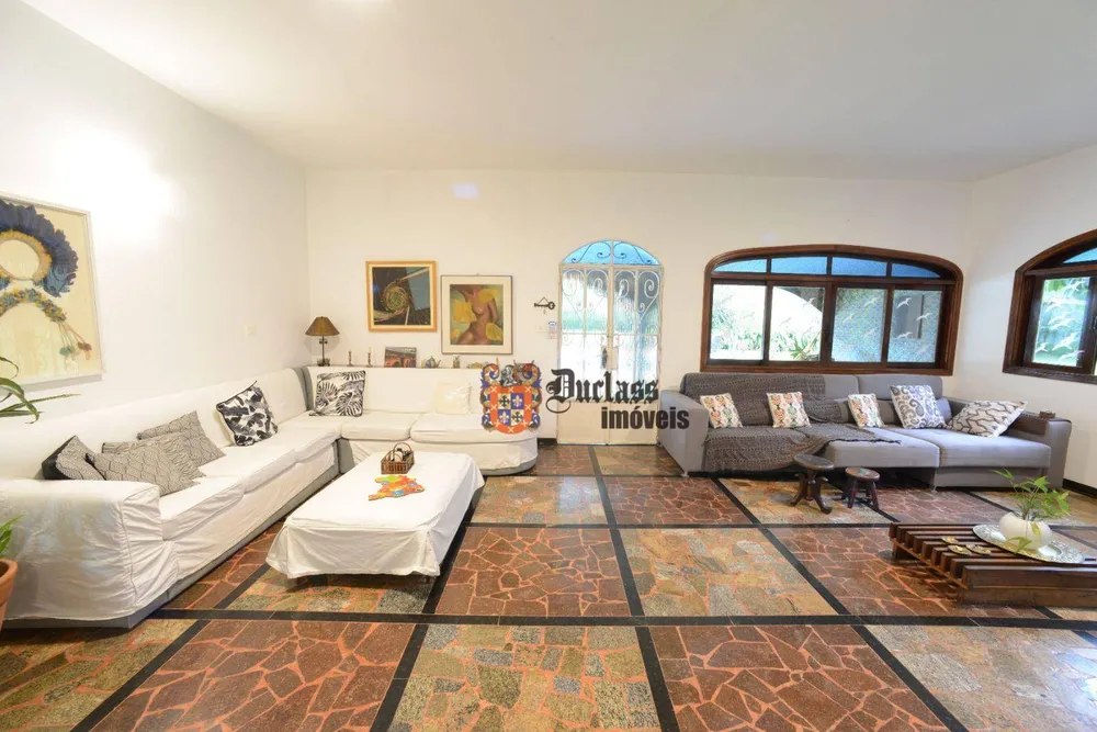 Casa, 6 quartos, 259 m² - Foto 2