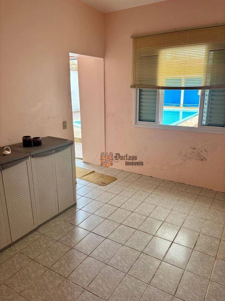 Casa, 3 quartos, 257 m² - Foto 2