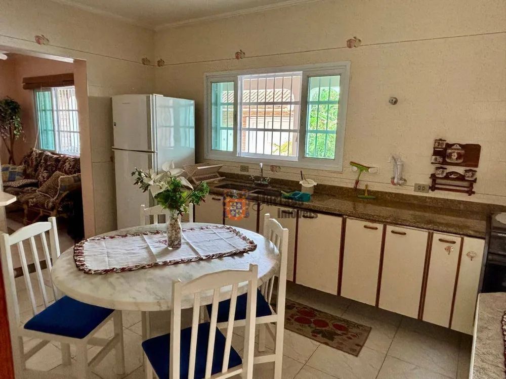 Casa, 3 quartos, 257 m² - Foto 3