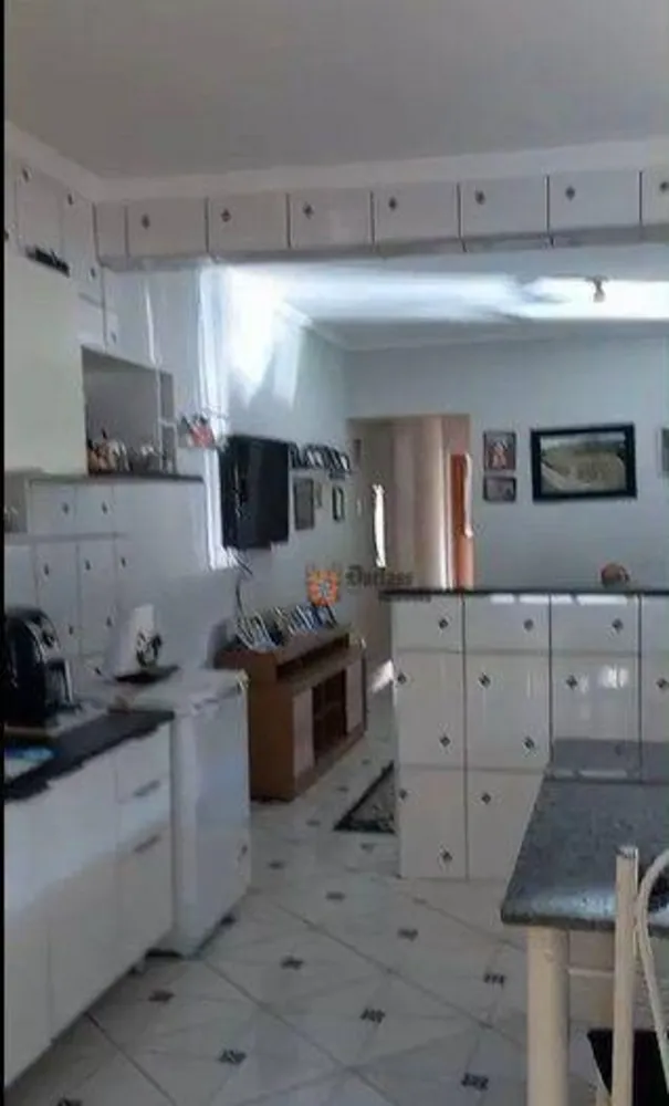 Casa, 4 quartos, 240 m² - Foto 8