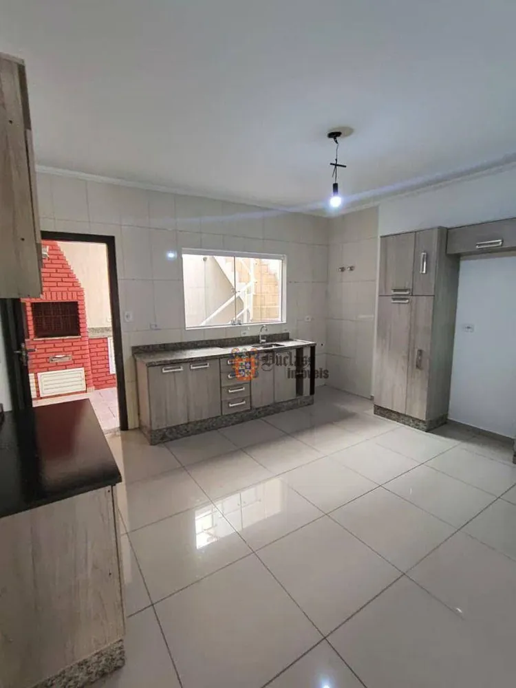 Sobrado, 3 quartos, 240 m² - Foto 2