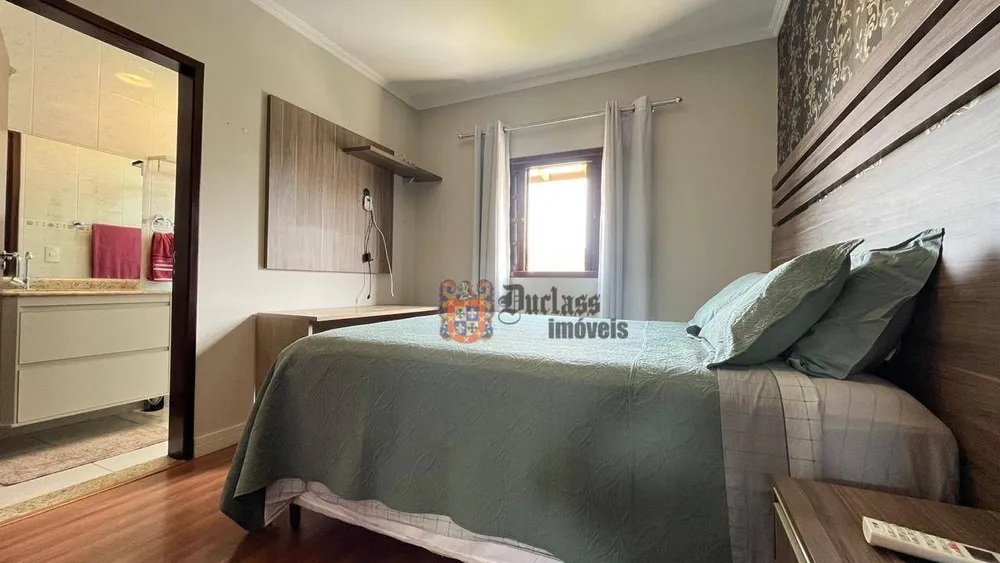 Sobrado, 3 quartos, 180 m² - Foto 1