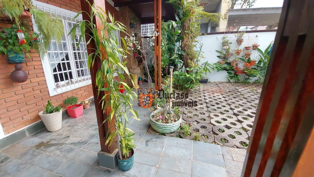 Casa, 3 quartos, 202 m² - Foto 4